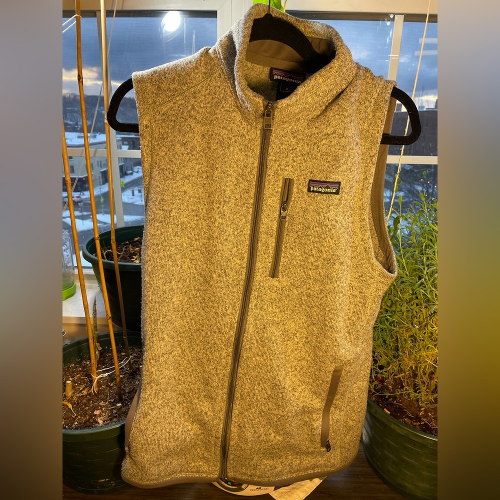 Patagonia fleece vest. Fits true to size. Great condition
